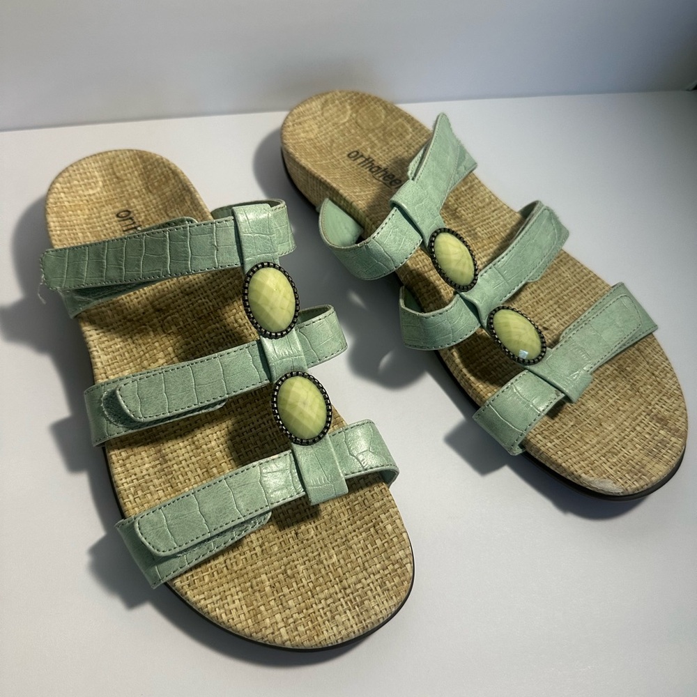 Orthaheel - Green Sandals with Stone Details